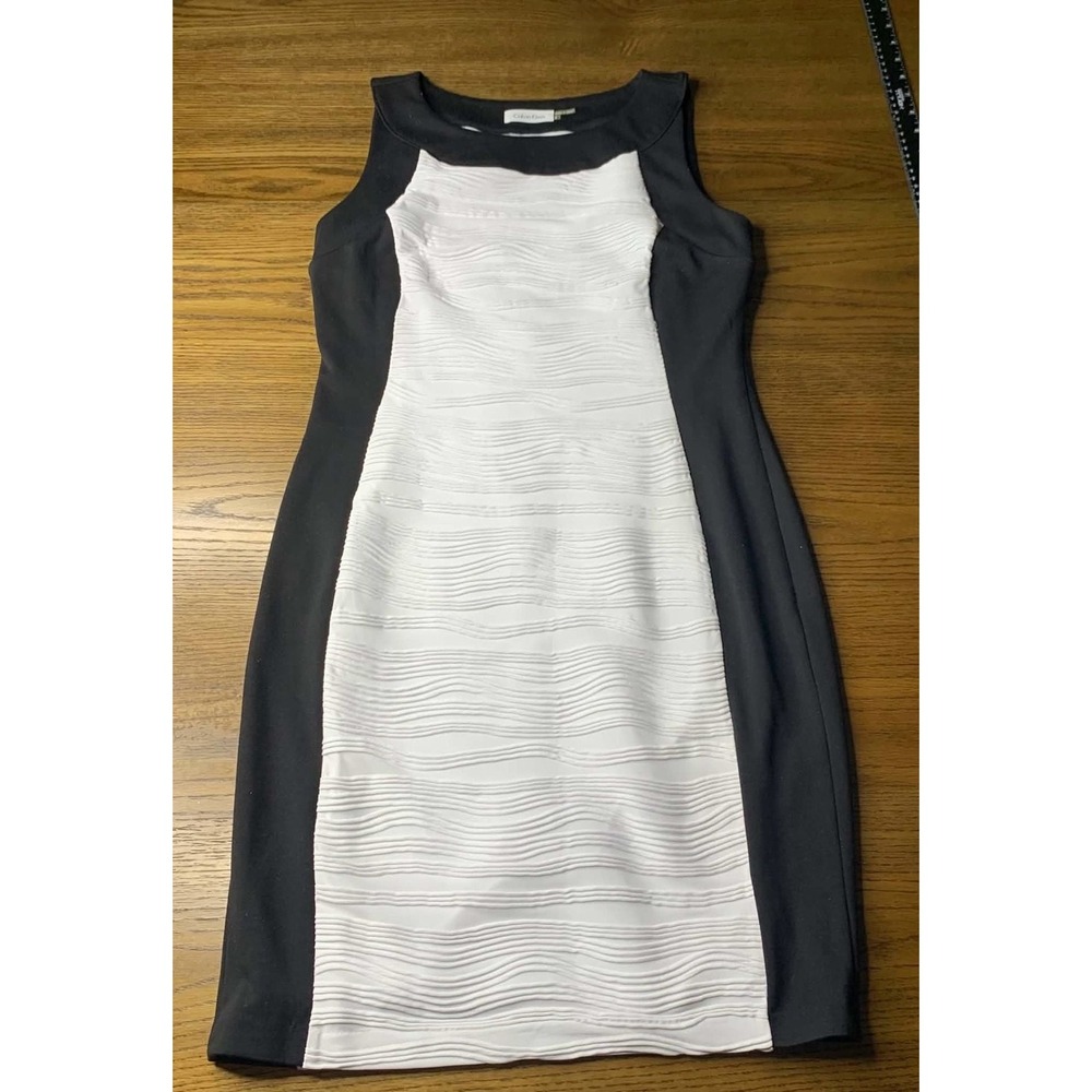Calvin Klein Sheath Dress Size 8 Black White Sleeveless Textured